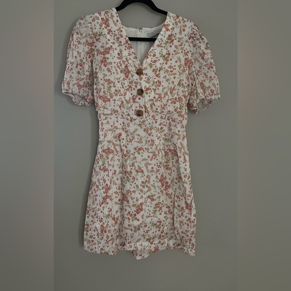 Adelyn Rae Dresses & Skirts - Adelyn Rae 100% Linen Floral Mini Dress